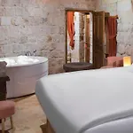 Hotel Magna Aurum Cave *