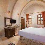 Hotel Magna Aurum Cave *