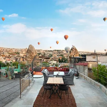 Hotel Magna Aurum Cave *