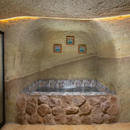 Magna Aurum Cave *